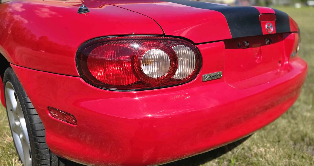 2001 Mazda NB MX-5 Miata - Image 25 of 31