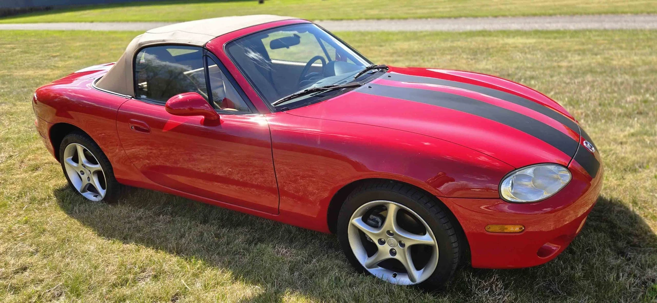 2001 Mazda NB MX-5 Miata - Image 9 of 31