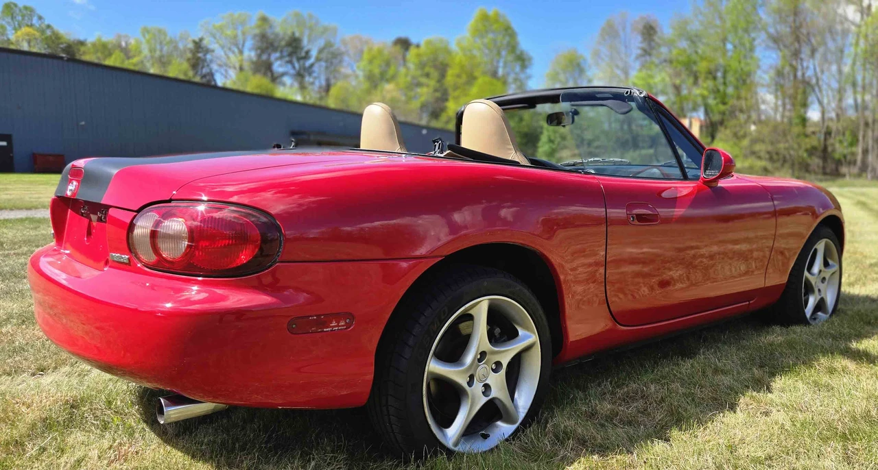2001 Mazda NB MX-5 Miata - Image 6 of 31