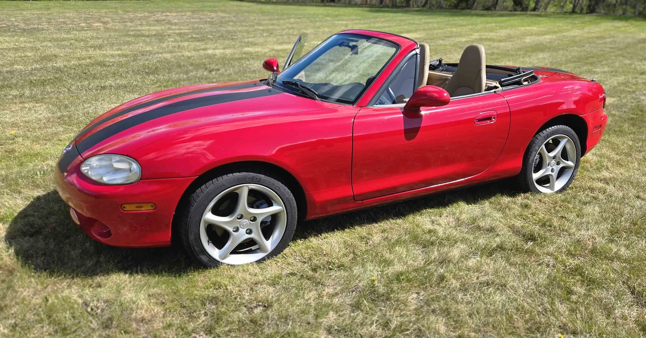 2001 Mazda NB MX-5 Miata - Image 3 of 31