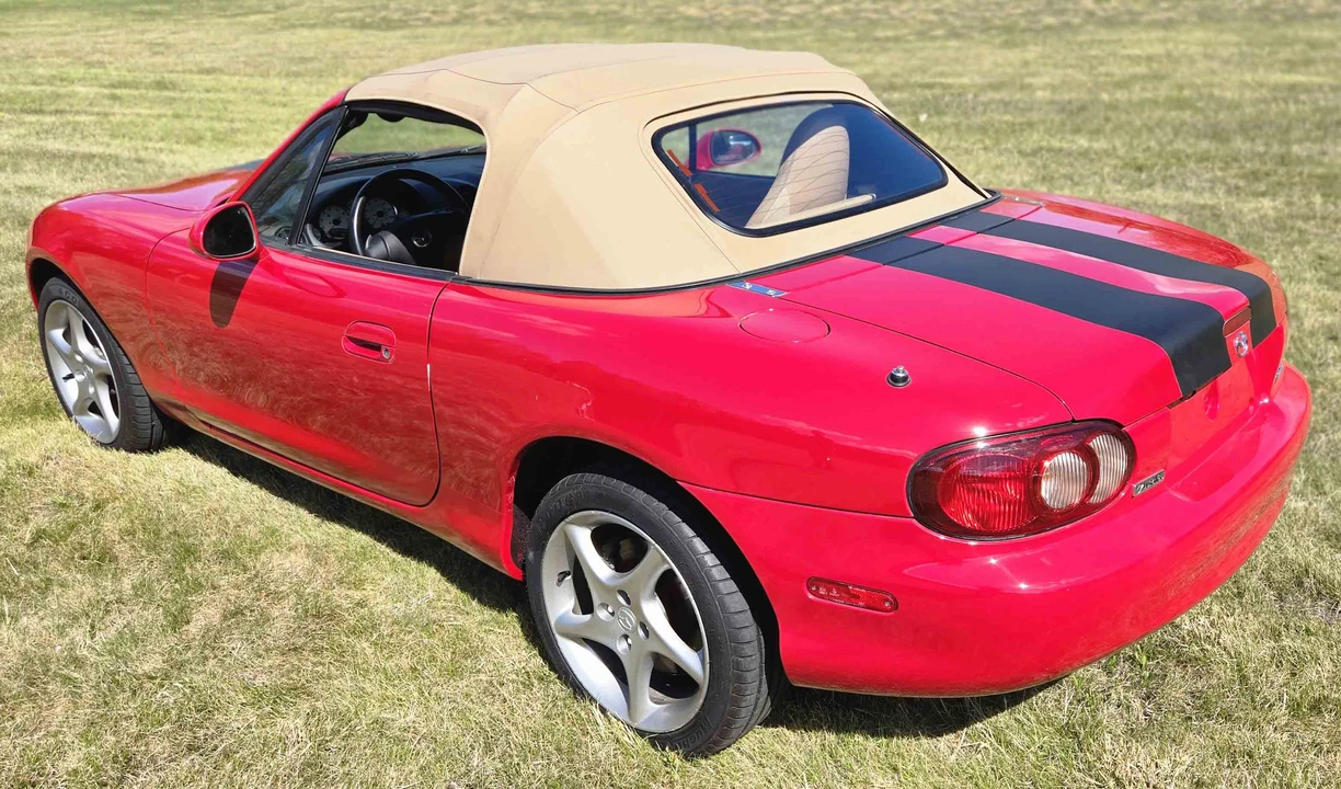 2001 Mazda NB MX-5 Miata - Image 15 of 31