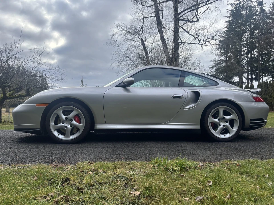 2001 Porsche 996 Turbo - Image 13 of 31