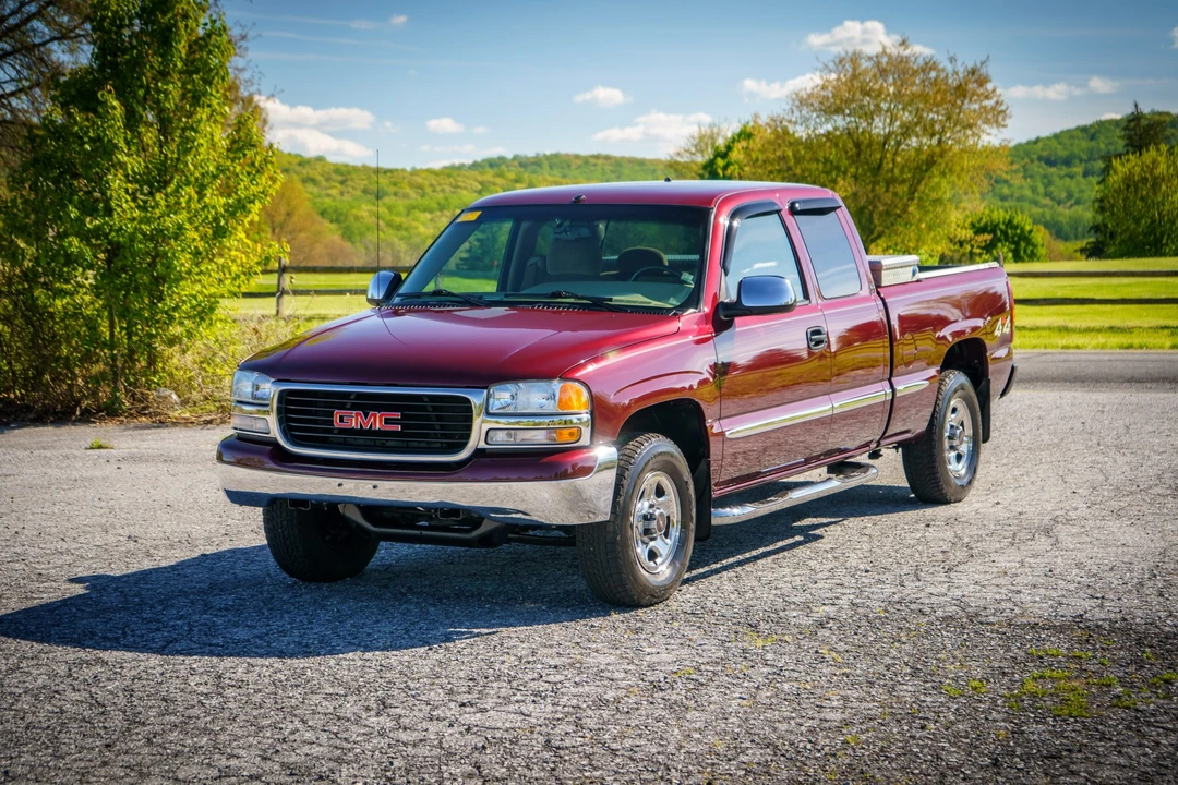 2002 GMC Sierra 2nd Gen - Image 4 of 31