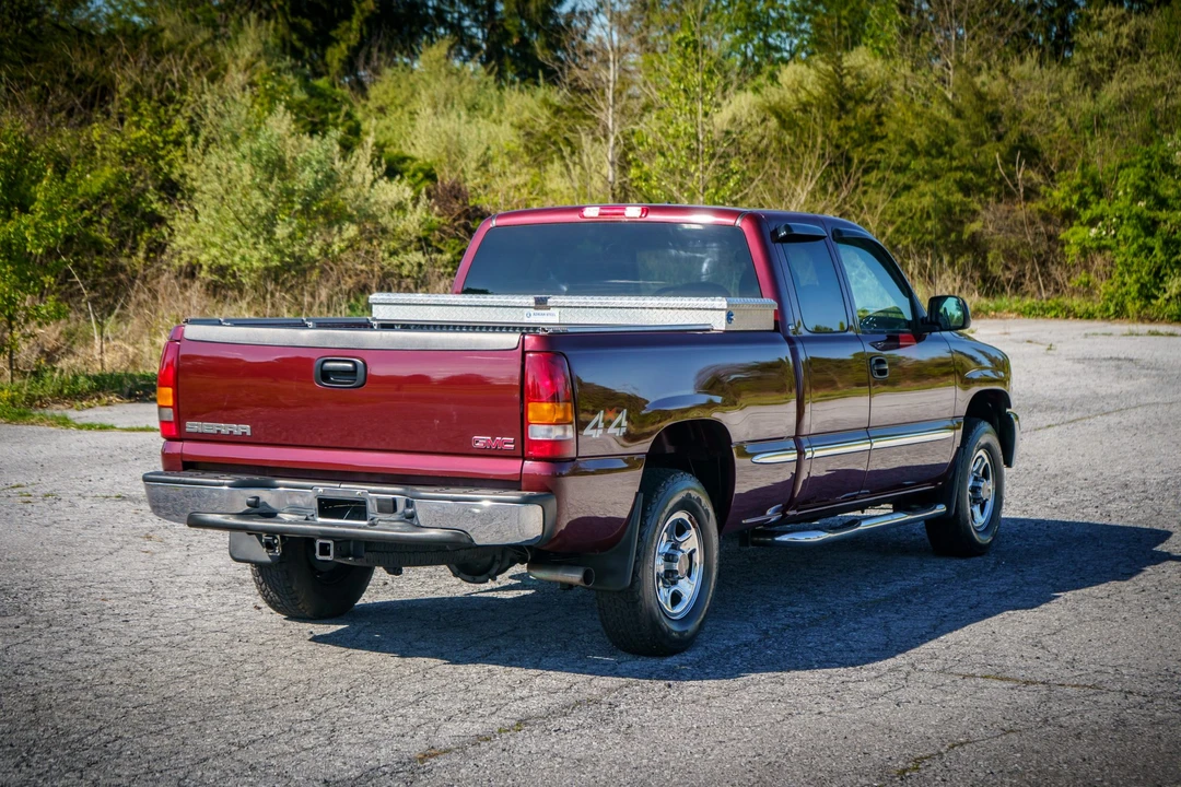 2002 GMC Sierra 2nd Gen - Image 17 of 31