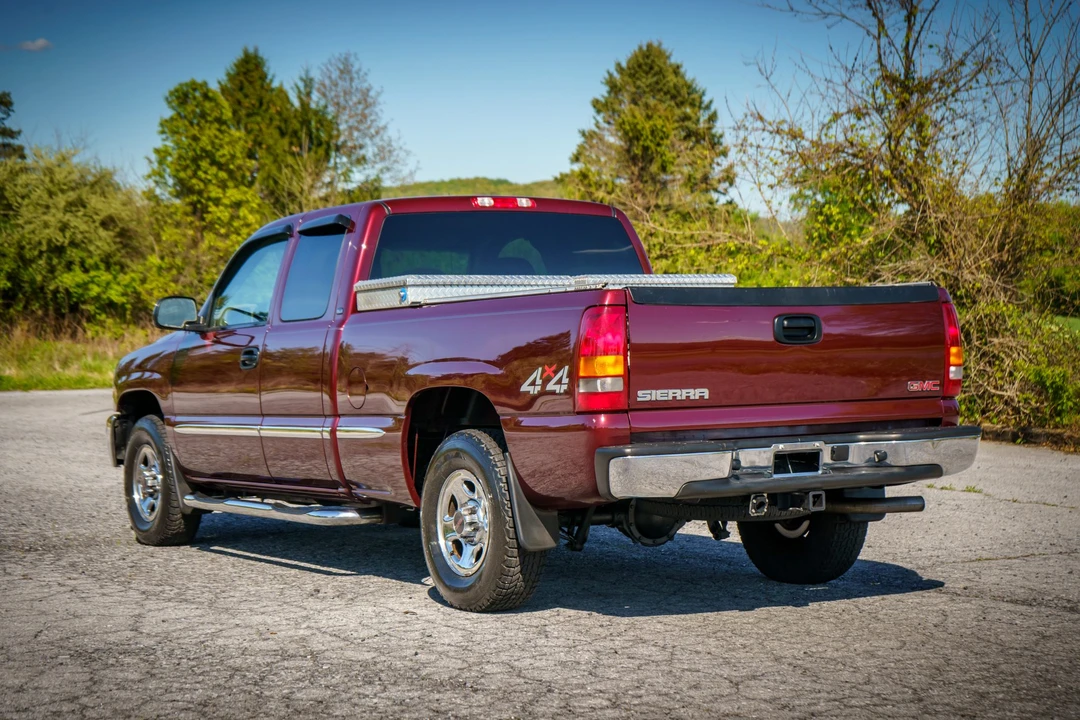 2002 GMC Sierra 2nd Gen - Image 10 of 31