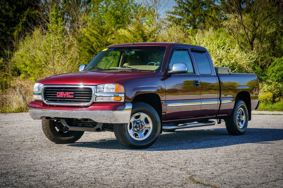 2002 GMC Sierra 2nd Gen - Image 6 of 31