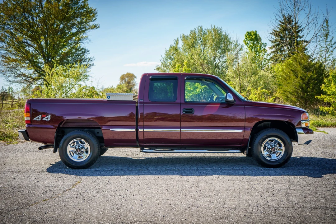 2002 GMC Sierra 2nd Gen - Image 19 of 31