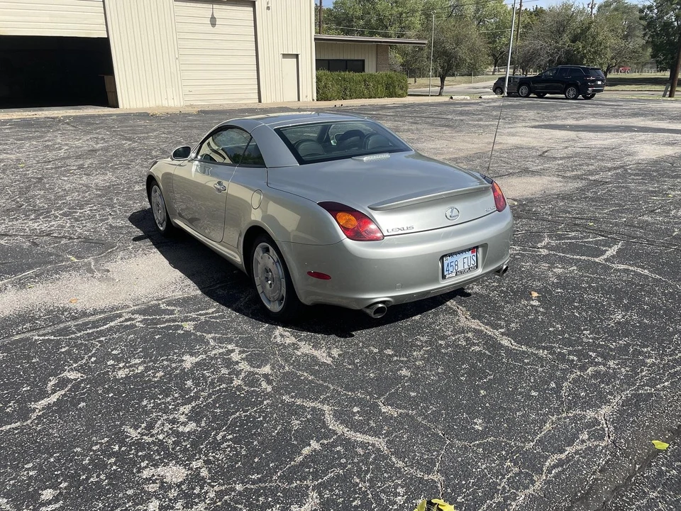 2002 Lexus SC430 - Image 10 of 31