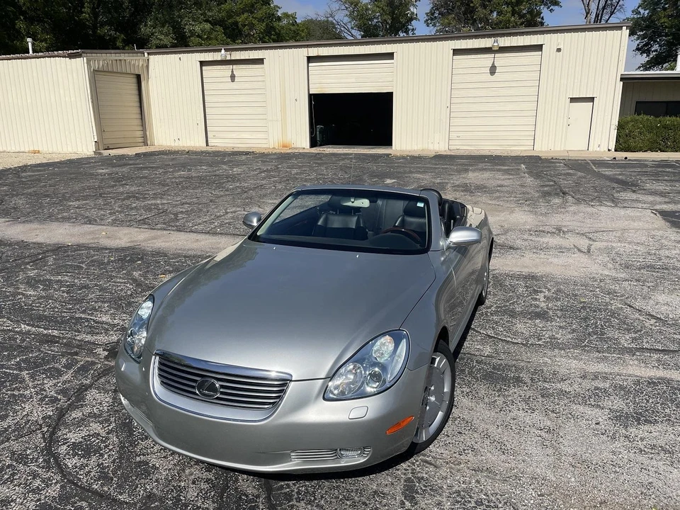 2002 Lexus SC430 - Image 3 of 31