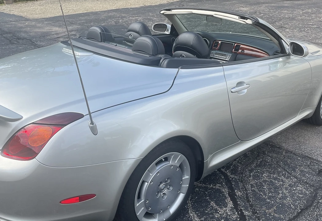2002 Lexus SC430 - Image 19 of 31
