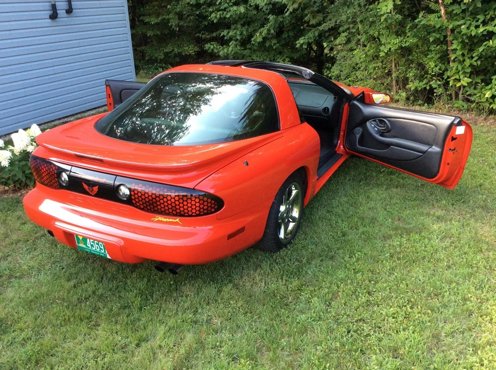 2002 Pontiac Firebird 4th Gen - Image 14 of 31