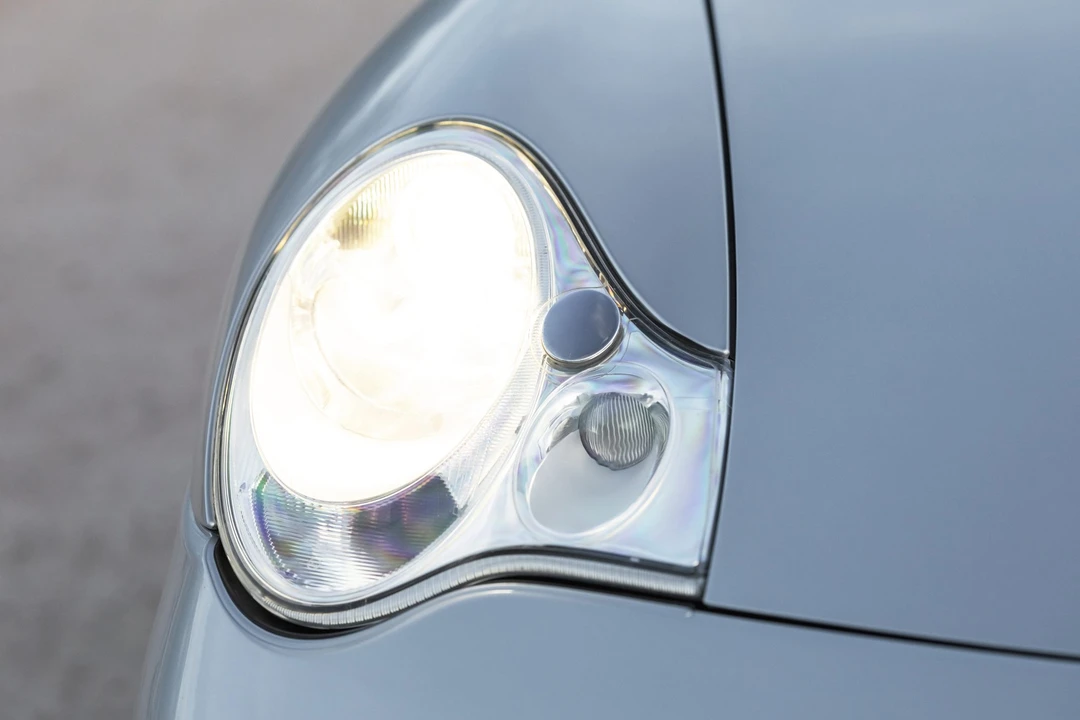 2002 Porsche 996 Turbo - Image 30 of 31