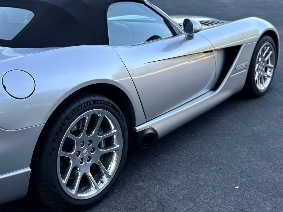 2003 Dodge Viper 3rd Gen - Image 18 of 31