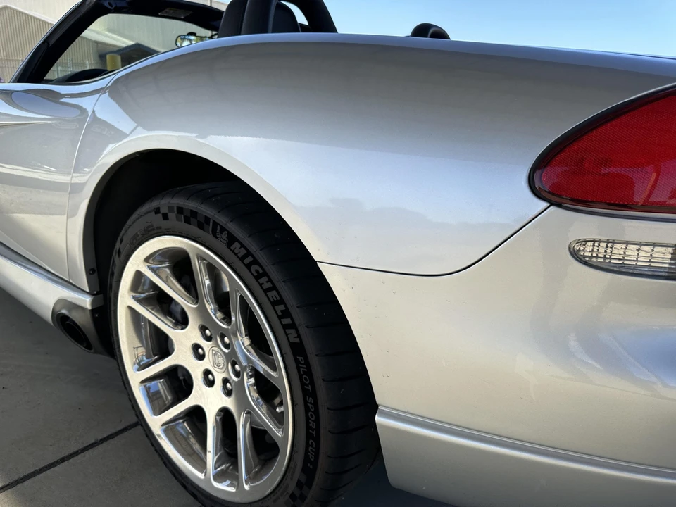 2003 Dodge Viper 3rd Gen - Image 28 of 31