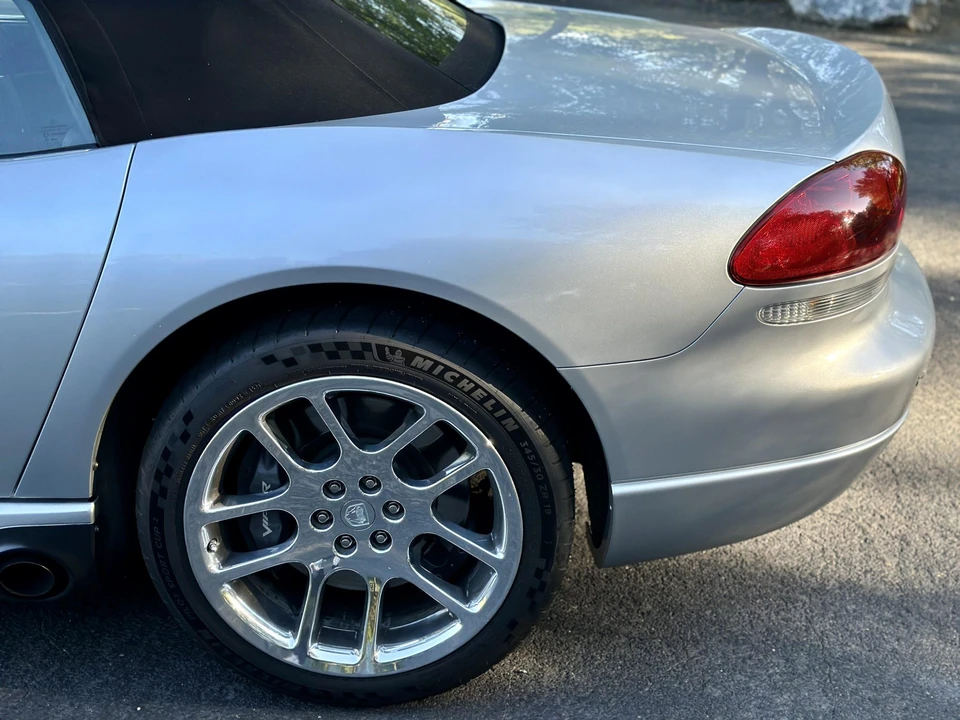 2003 Dodge Viper 3rd Gen - Image 14 of 31