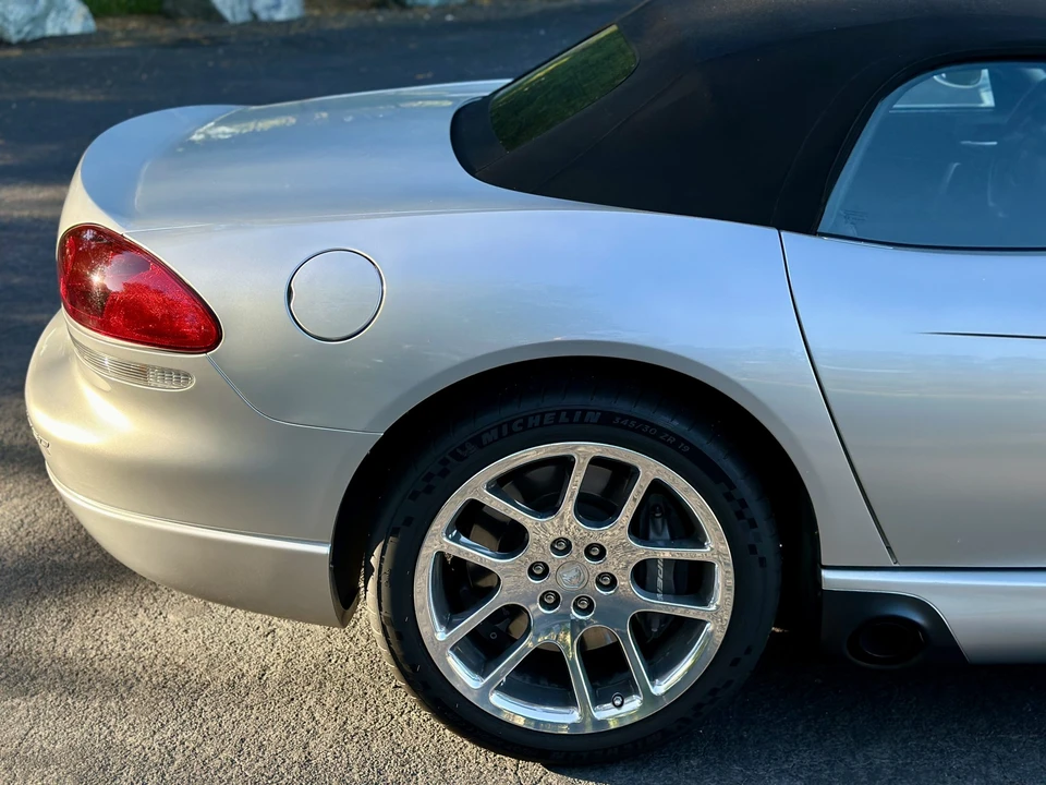 2003 Dodge Viper 3rd Gen - Image 15 of 31