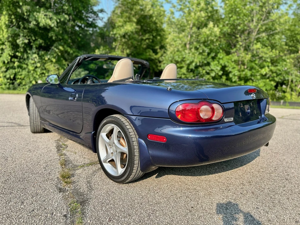 2003 Mazda NB MX-5 Miata - Image 26 of 31