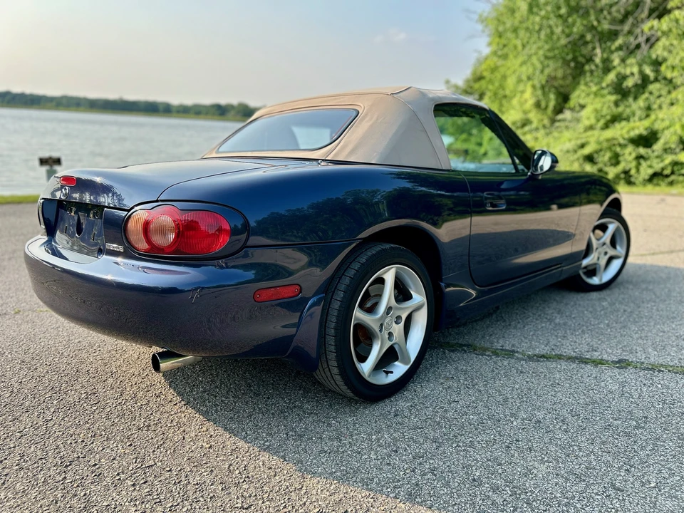 2003 Mazda NB MX-5 Miata - Image 18 of 31