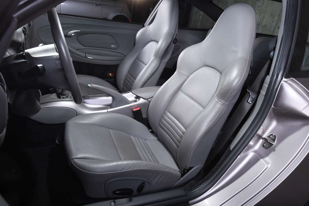 2003 Porsche 996 Carrera - Image 26 of 31