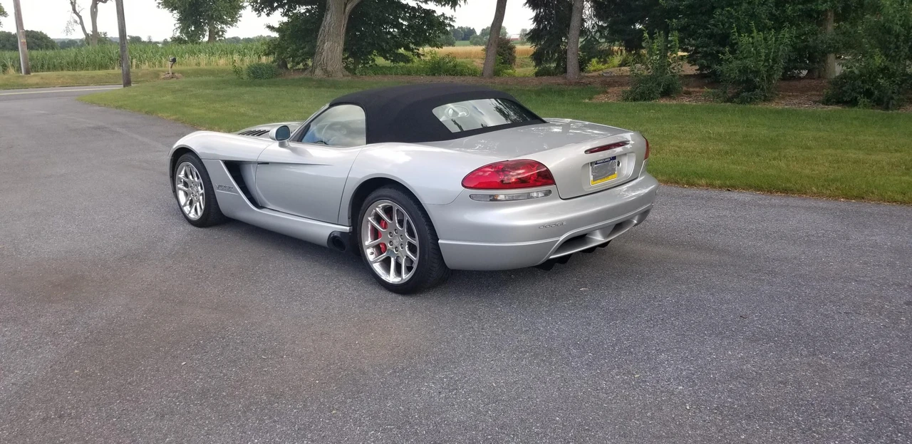 2004 Dodge Viper 3rd Gen - Image 15 of 31