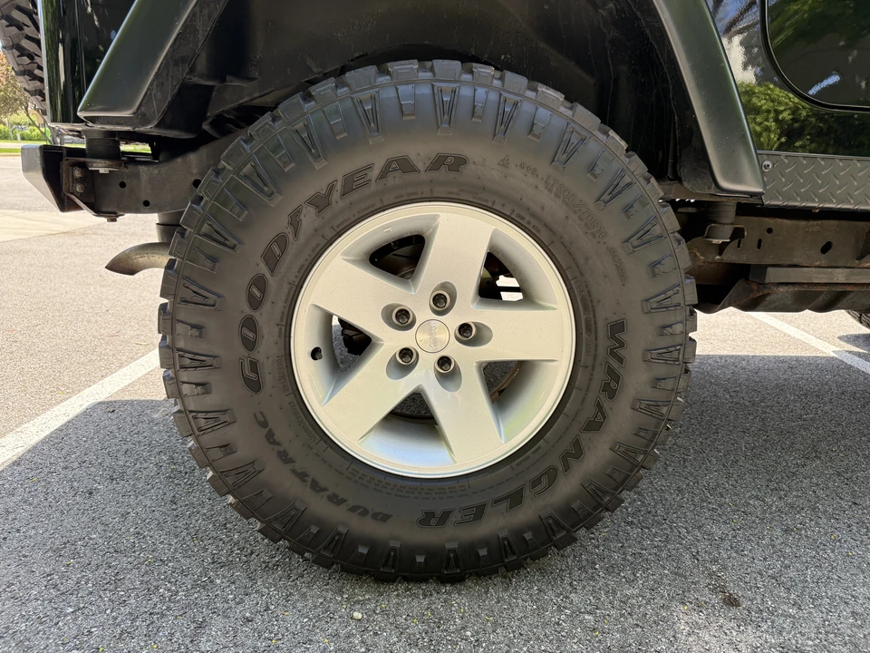 2004 Jeep TJ Wrangler - Image 28 of 31