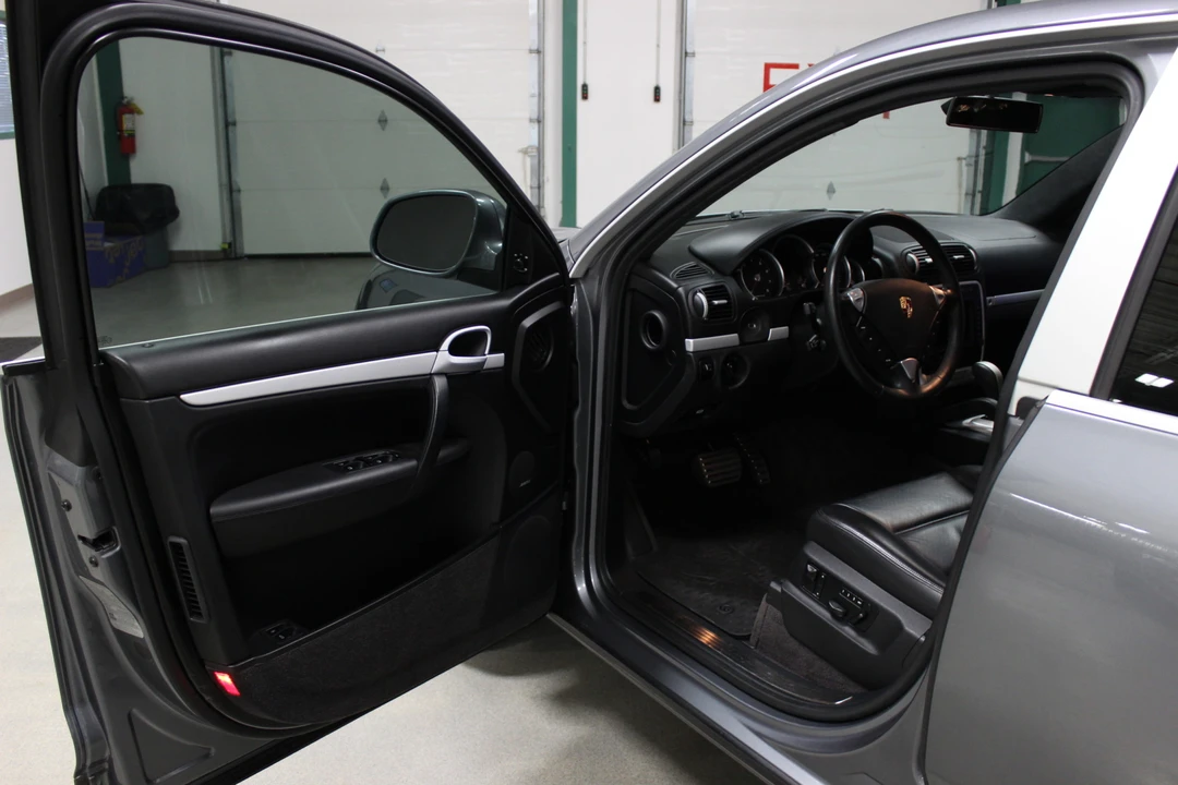 2004 Porsche 955/957 Cayenne Turbo - Image 10 of 31