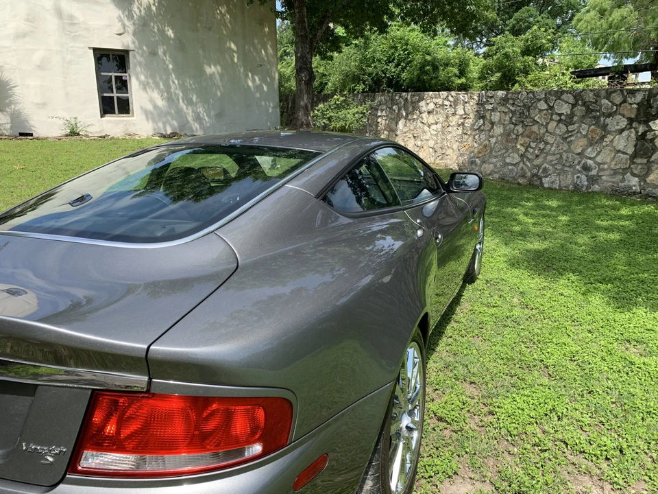 2005 Aston Martin Vanquish 1st Gen - Image 24 of 31