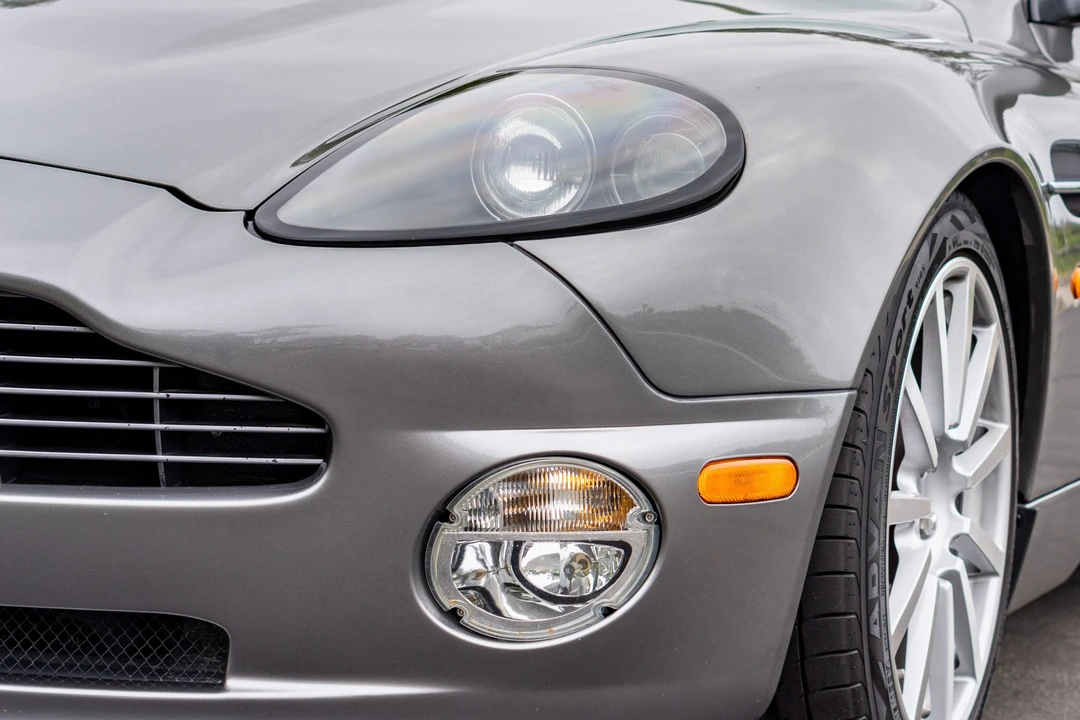 2005 Aston Martin Vanquish 1st Gen - Image 11 of 31