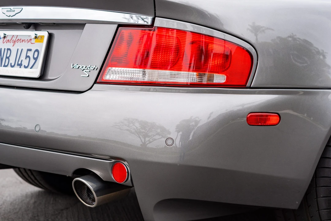 2005 Aston Martin Vanquish 1st Gen - Image 13 of 31