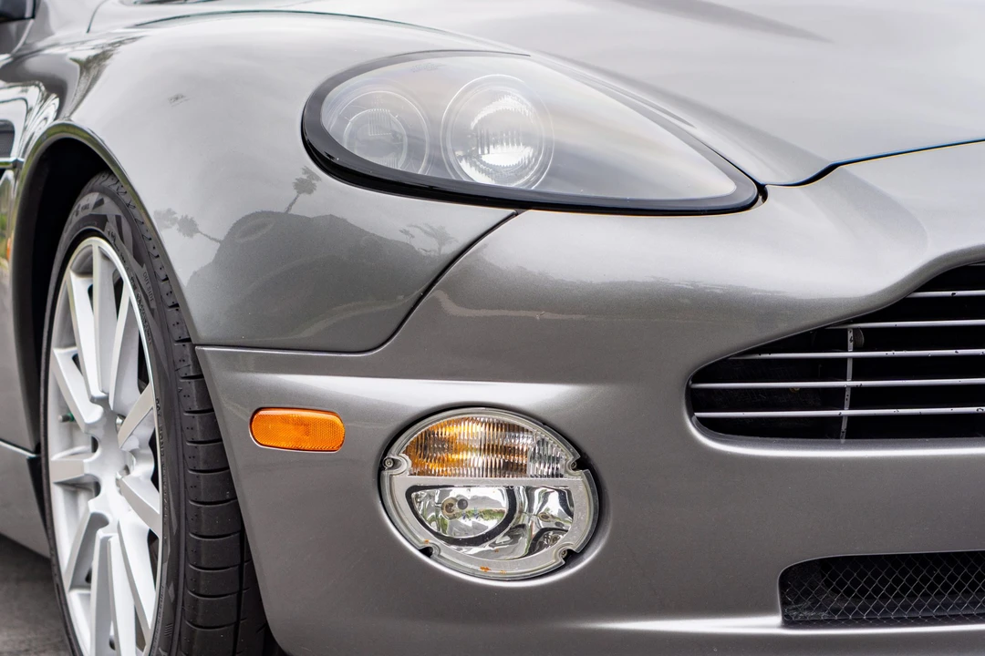 2005 Aston Martin Vanquish 1st Gen - Image 9 of 31