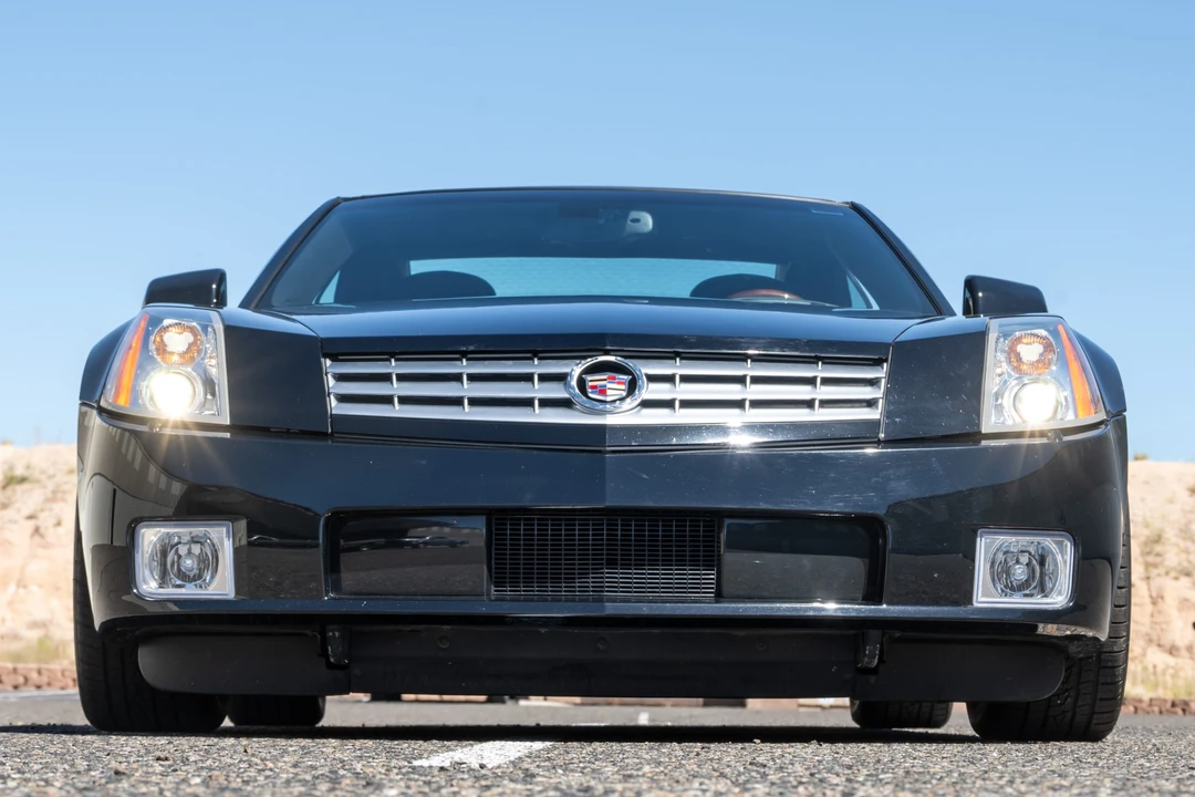 2005 Cadillac XLR - Image 20 of 31