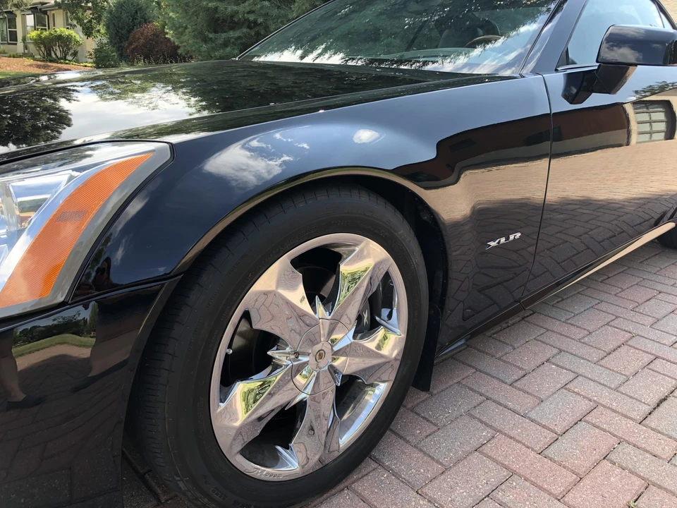 2005 Cadillac XLR - Image 21 of 31