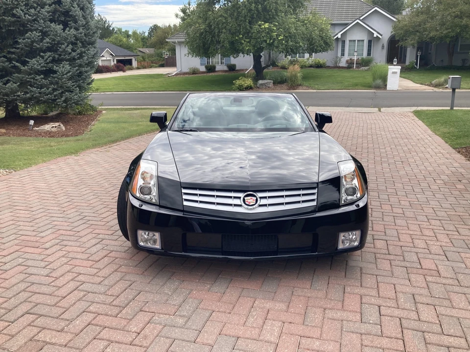2005 Cadillac XLR - Image 15 of 31