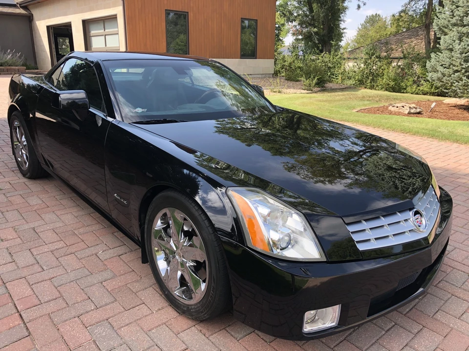 2005 Cadillac XLR - Image 5 of 31