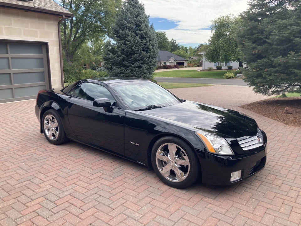 2005 Cadillac XLR - Image 4 of 31