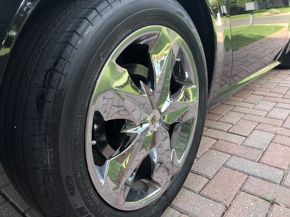 2005 Cadillac XLR - Image 24 of 31