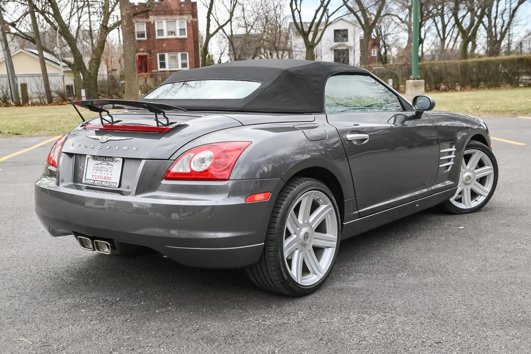 2005 Chrysler Crossfire - Image 27 of 31