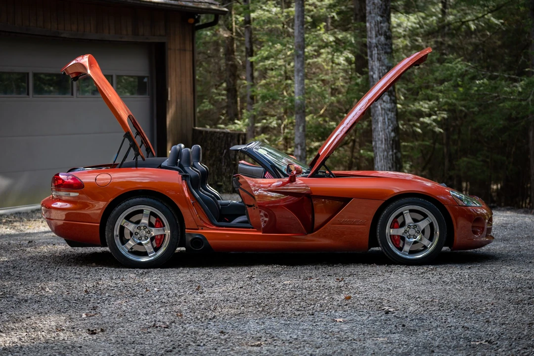 2005 Dodge Viper 3rd Gen - Image 28 of 31