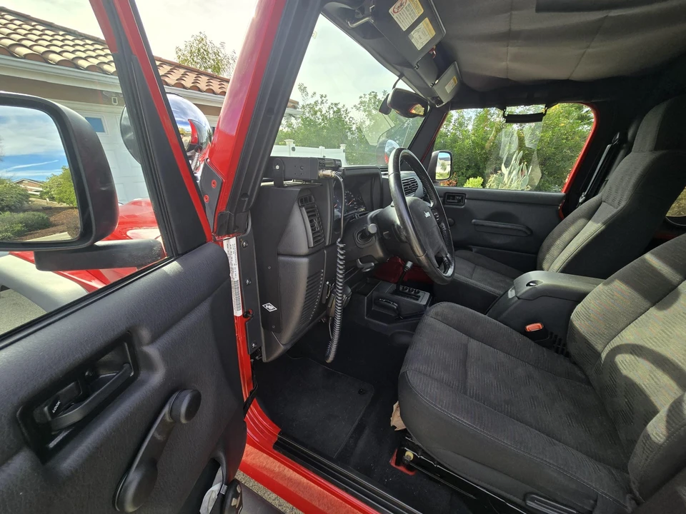 2005 Jeep TJ Wrangler - Image 26 of 31