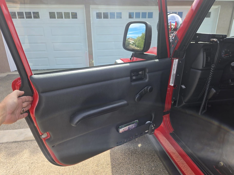 2005 Jeep TJ Wrangler - Image 28 of 31