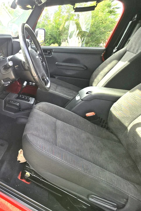 2005 Jeep TJ Wrangler - Image 27 of 31