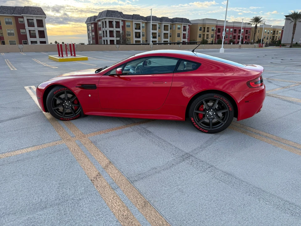 2006 Aston Martin V8 Vantage (2006-2017) - Image 8 of 31