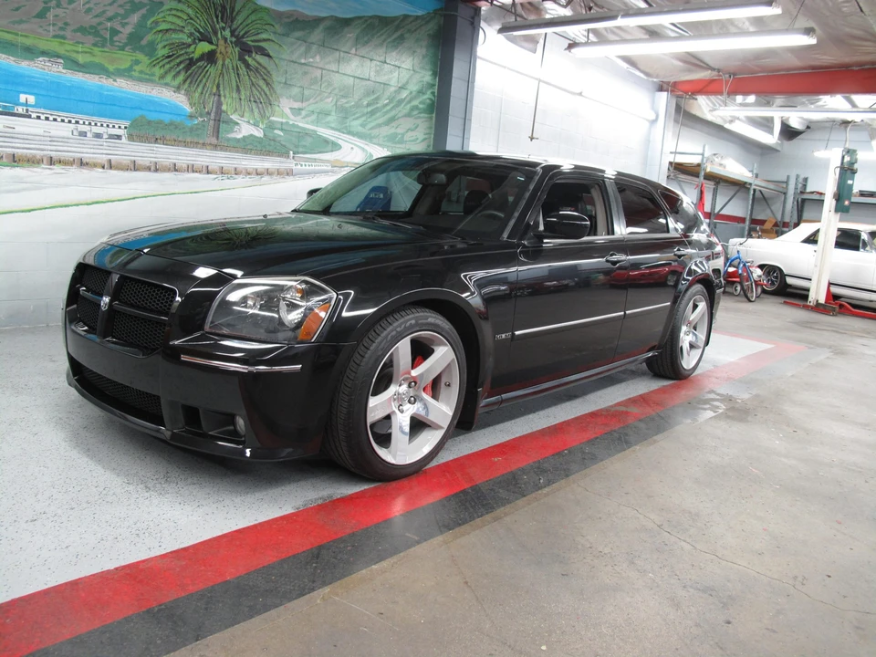 2006 Dodge Magnum SRT8 2nd Gen - Image 3 of 31