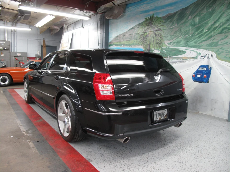 2006 Dodge Magnum SRT8 2nd Gen - Image 13 of 31