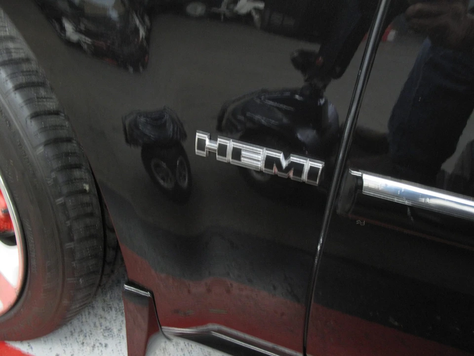 2006 Dodge Magnum SRT8 2nd Gen - Image 27 of 31