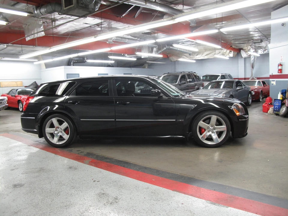 2006 Dodge Magnum SRT8 2nd Gen - Image 8 of 31