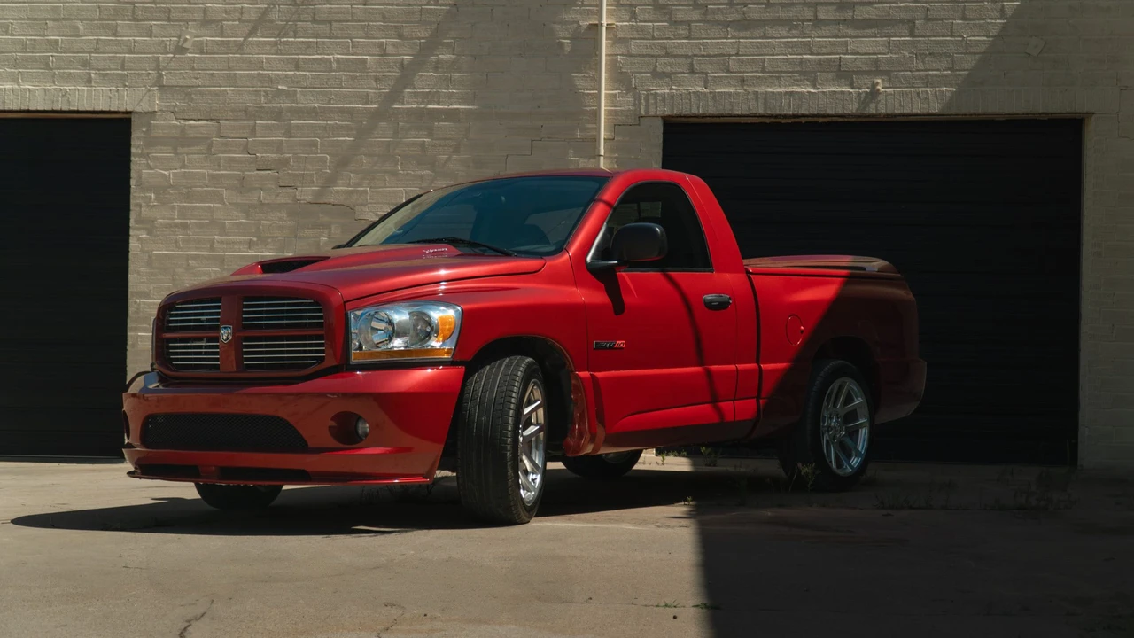 2006 Dodge Ram SRT-10 3rd Gen - Image 2 of 31