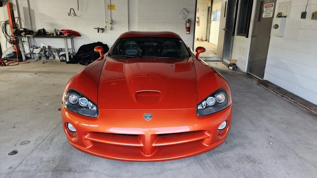 2006 Dodge Viper 3rd Gen - Image 2 of 31