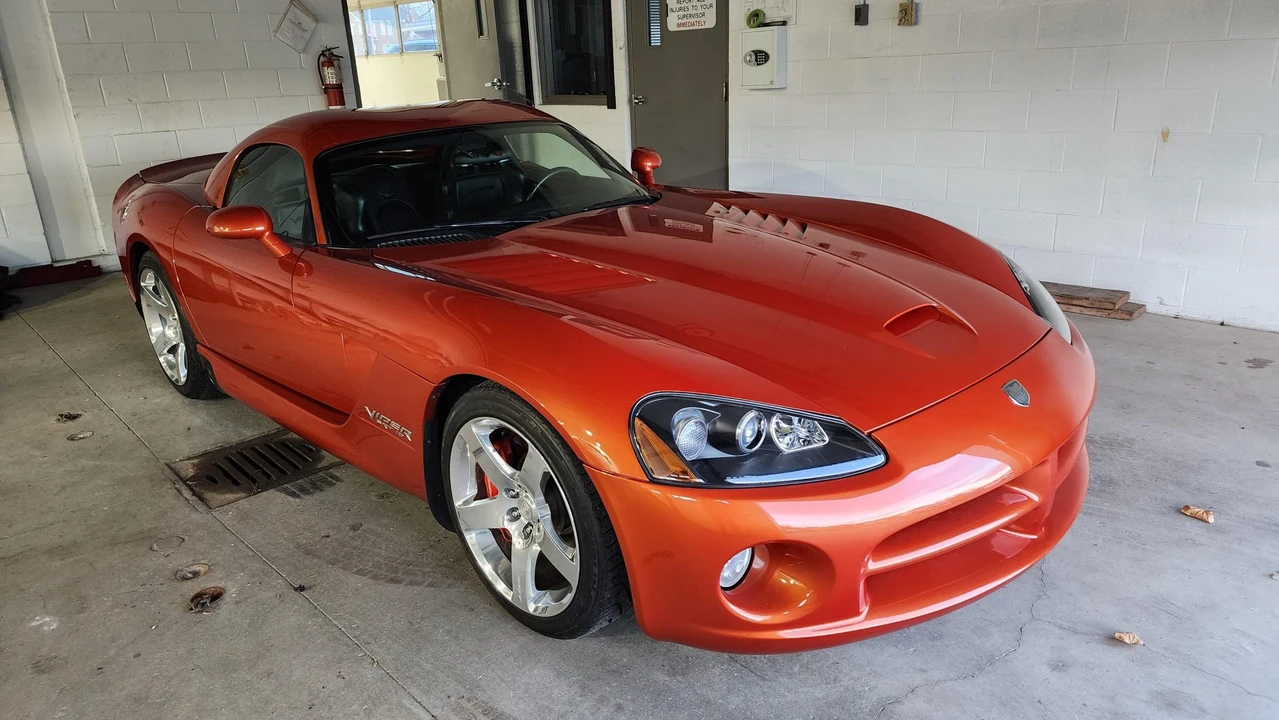 2006 Dodge Viper 3rd Gen - Image 20 of 31