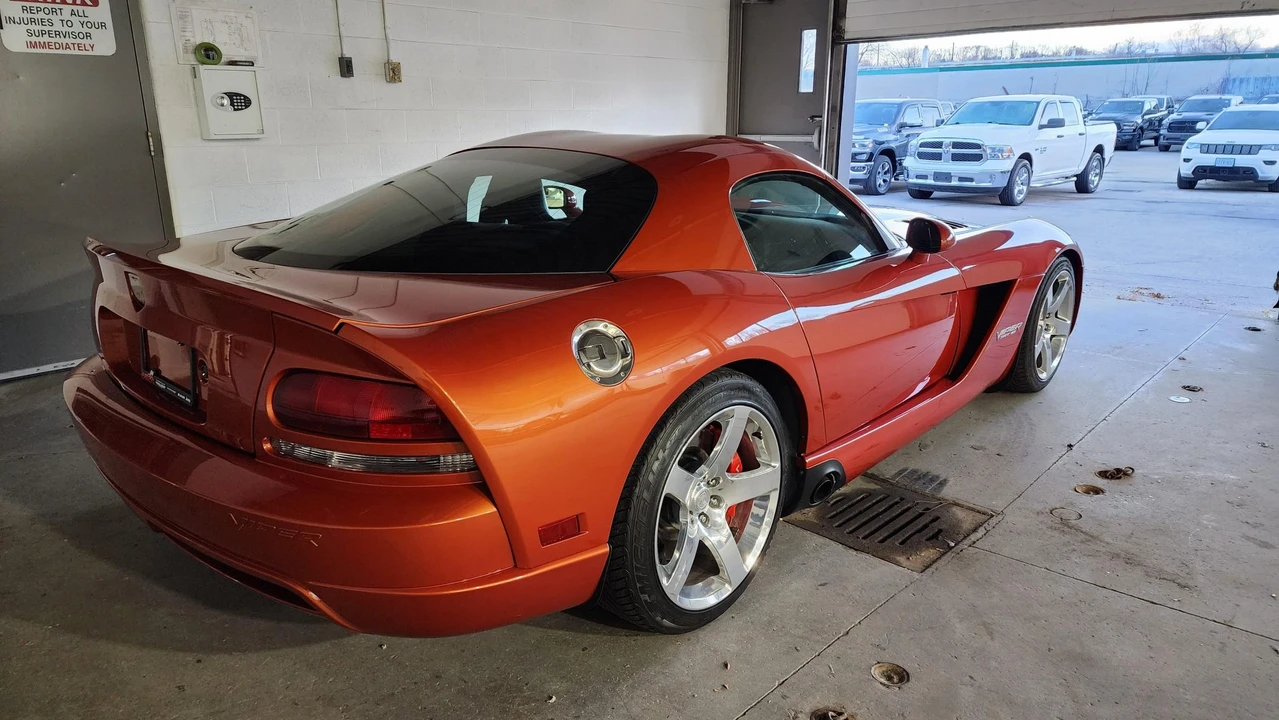 2006 Dodge Viper 3rd Gen - Image 14 of 31